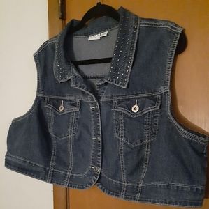Plus sized denim cropped vest